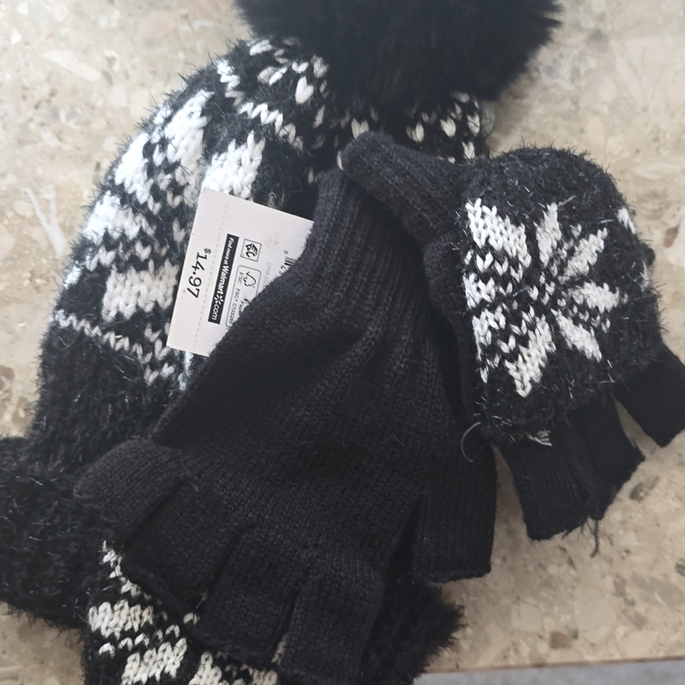 Cold winter hat with gloves. Can be covered for fingerless